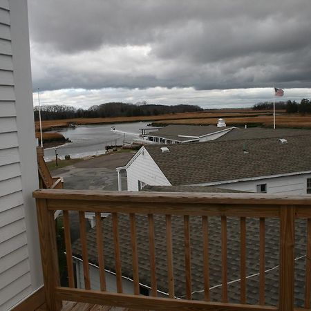 Shea'S Riverside Inn & Motel Essex Exterior photo